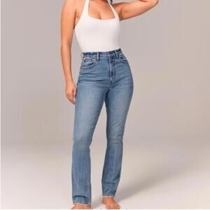 Abercrombie Curve Love Ultra High Rise 90s Straight Jeans 26